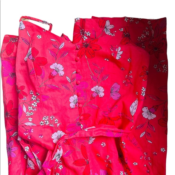 Red Jumpsuit. By Banana Republic. Tropical style. Waist tie Wide Leg Boho. - Picture 3 of 4
